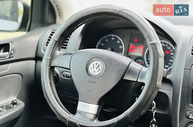 Хетчбек Volkswagen Golf 2007 в 