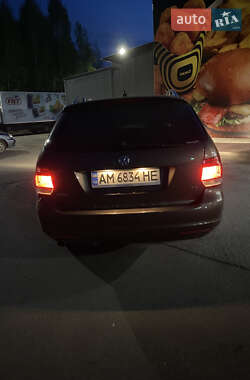 Универсал Volkswagen Golf 2012 в 