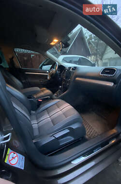 Универсал Volkswagen Golf 2012 в 
