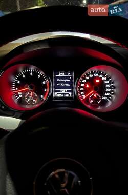 Хэтчбек Volkswagen Golf 2009 в 