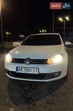 Хэтчбек Volkswagen Golf 2009 в 