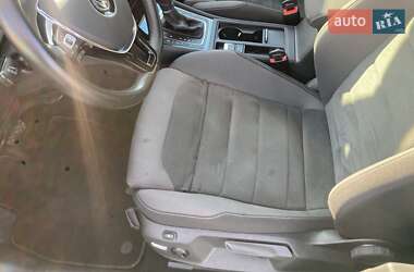 Хетчбек Volkswagen Golf 2018 в 