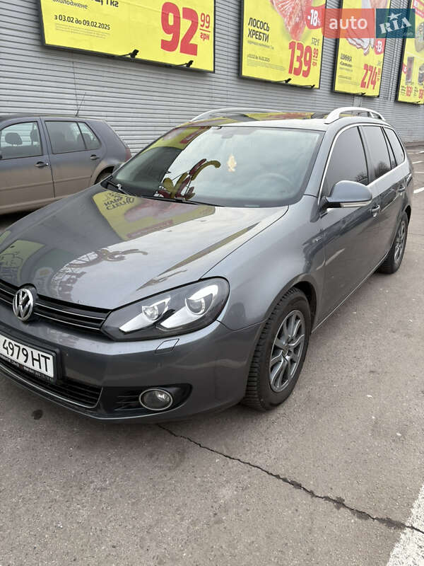 Универсал Volkswagen Golf 2010 в Полтаве