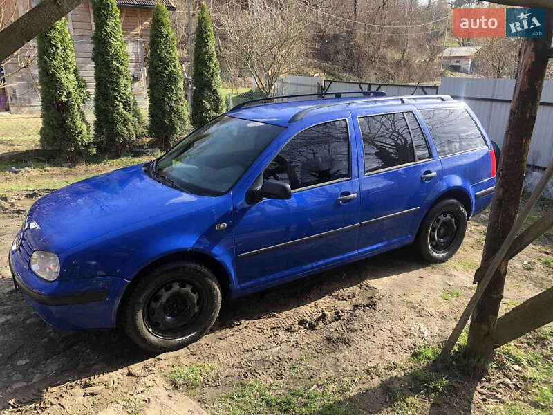 Универсал Volkswagen Golf 2000 в Рахове