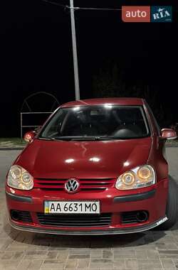 Хетчбек Volkswagen Golf 2008 в 