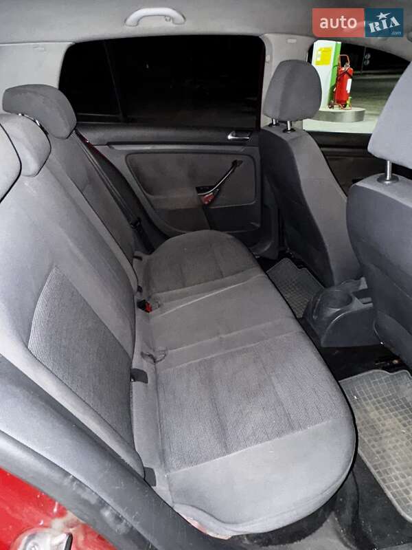 Хэтчбек Volkswagen Golf 2008 в Лубнах