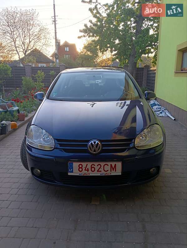 Хетчбек Volkswagen Golf 2007 в 