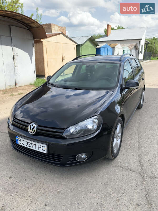 Универсал Volkswagen Golf 2013 в 