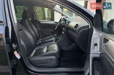 Хетчбек Volkswagen Golf 2008 в 