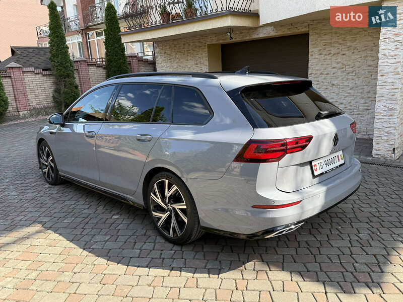 Універсал Volkswagen Golf 2020 в Чернівцях