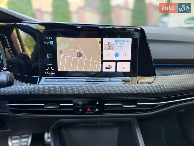 Універсал Volkswagen Golf 2020 в Чернівцях