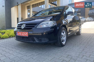 Хэтчбек Volkswagen Golf 2005 в 