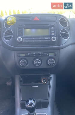 Хэтчбек Volkswagen Golf 2005 в 