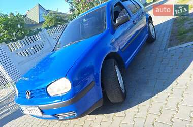 Хетчбек Volkswagen Golf 1999 в 