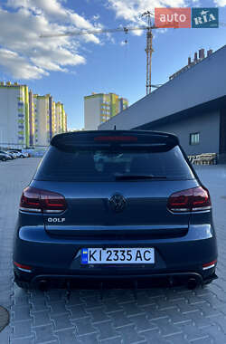 Хэтчбек Volkswagen Golf 2013 в 