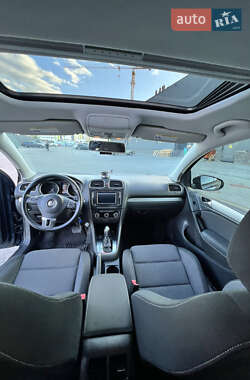Хэтчбек Volkswagen Golf 2013 в 