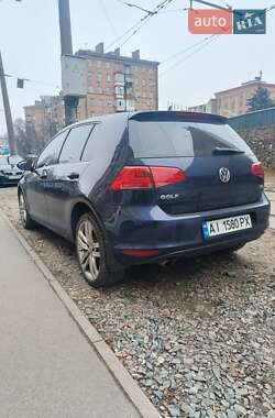Хэтчбек Volkswagen Golf 2014 в Киеве
