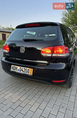 Хэтчбек Volkswagen Golf 2009 в 