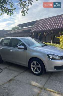 Хэтчбек Volkswagen Golf 2009 в Берегово