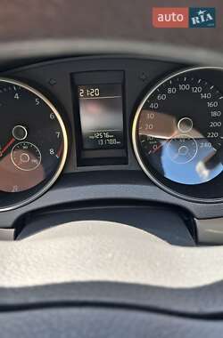 Хэтчбек Volkswagen Golf 2009 в 