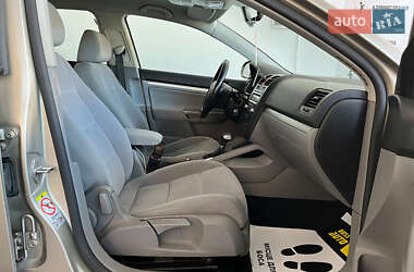 Універсал Volkswagen Golf 2008 в 