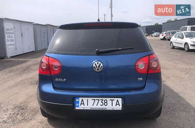 Хэтчбек Volkswagen Golf 2007 в 