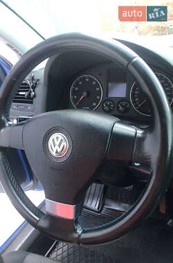 Хэтчбек Volkswagen Golf 2007 в 