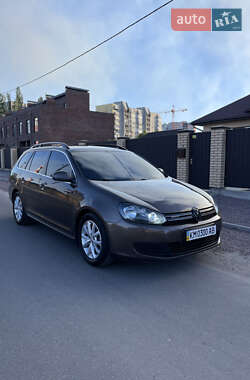 Універсал Volkswagen Golf 2011 в 