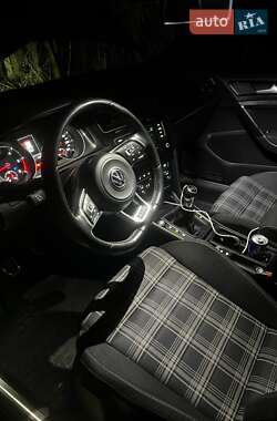 Универсал Volkswagen Golf 2015 в 