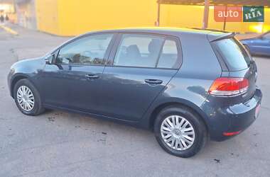 Хетчбек Volkswagen Golf 2010 в 