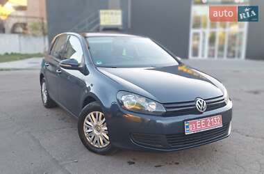 Хетчбек Volkswagen Golf 2010 в 