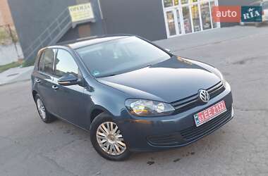 Хетчбек Volkswagen Golf 2010 в 