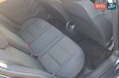 Хетчбек Volkswagen Golf 2010 в 