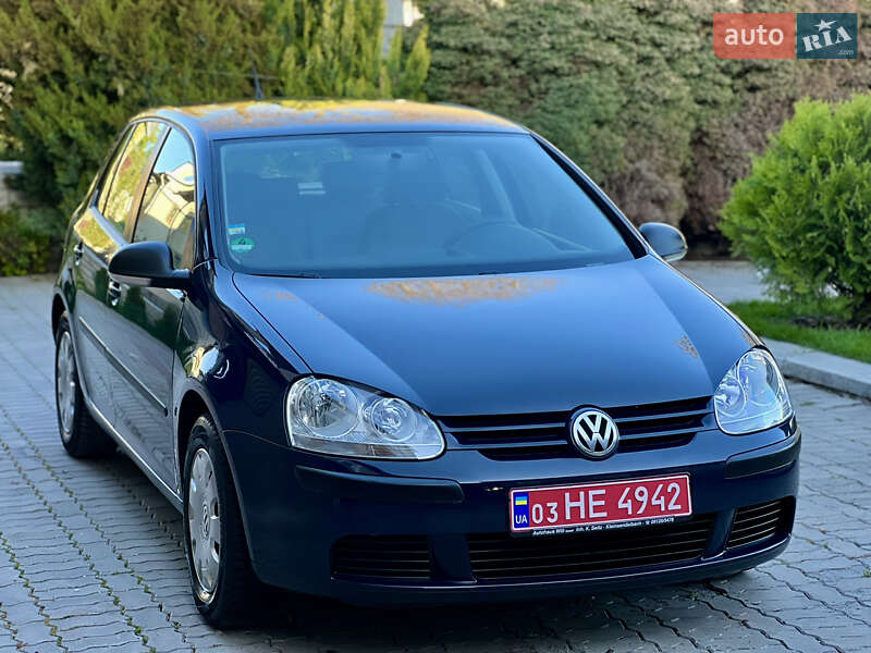 Хэтчбек Volkswagen Golf 2007 в 
