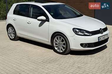 Хэтчбек Volkswagen Golf 2010 в 