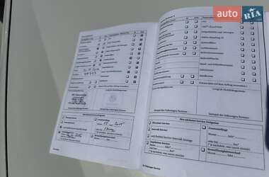 Хэтчбек Volkswagen Golf 2010 в 