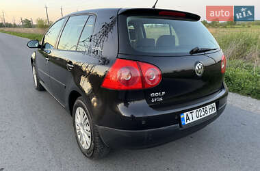 Хетчбек Volkswagen Golf 2006 в 