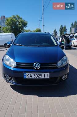 Универсал Volkswagen Golf 2010 в Киеве