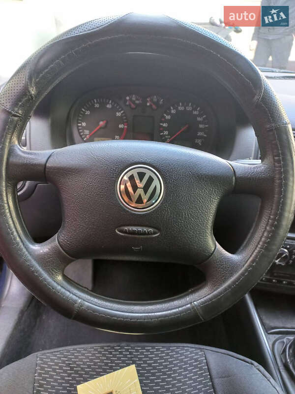 Универсал Volkswagen Golf 2002 в Житомире