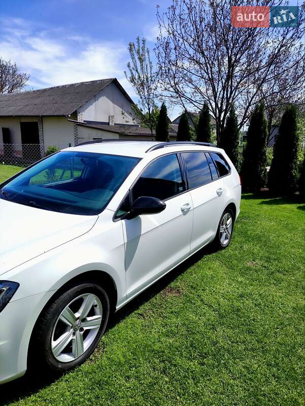 Універсал Volkswagen Golf 2014 в Львові