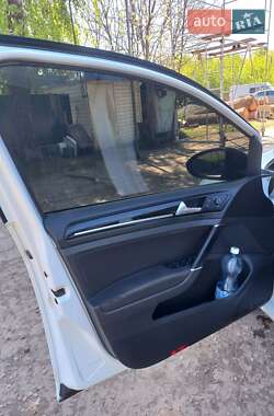 Универсал Volkswagen Golf 2017 в 