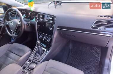 Универсал Volkswagen Golf 2017 в 