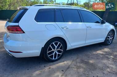 Универсал Volkswagen Golf 2017 в 