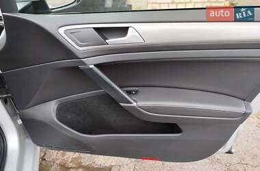 Універсал Volkswagen Golf 2014 в 