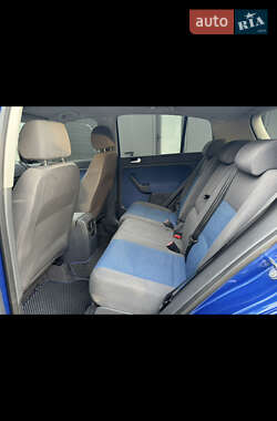 Хетчбек Volkswagen Golf 2005 в 