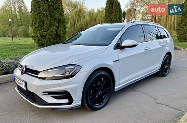 Универсал Volkswagen Golf 2017 в 