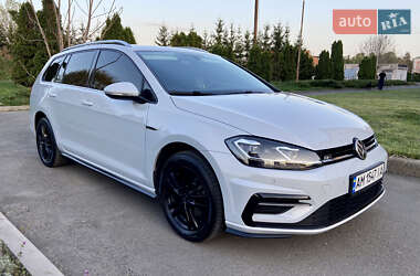 Универсал Volkswagen Golf 2017 в Умани
