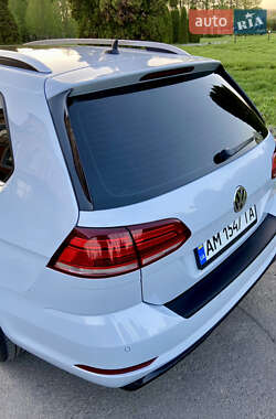 Универсал Volkswagen Golf 2017 в 