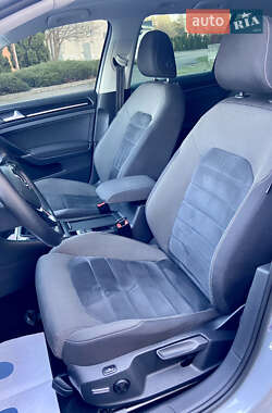 Универсал Volkswagen Golf 2017 в 