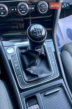 Универсал Volkswagen Golf 2017 в 